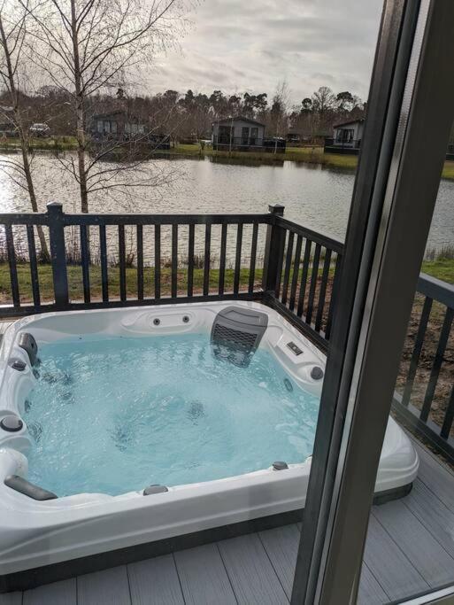 Kingfisher Lodge Woodhall Spa Zewnętrze zdjęcie